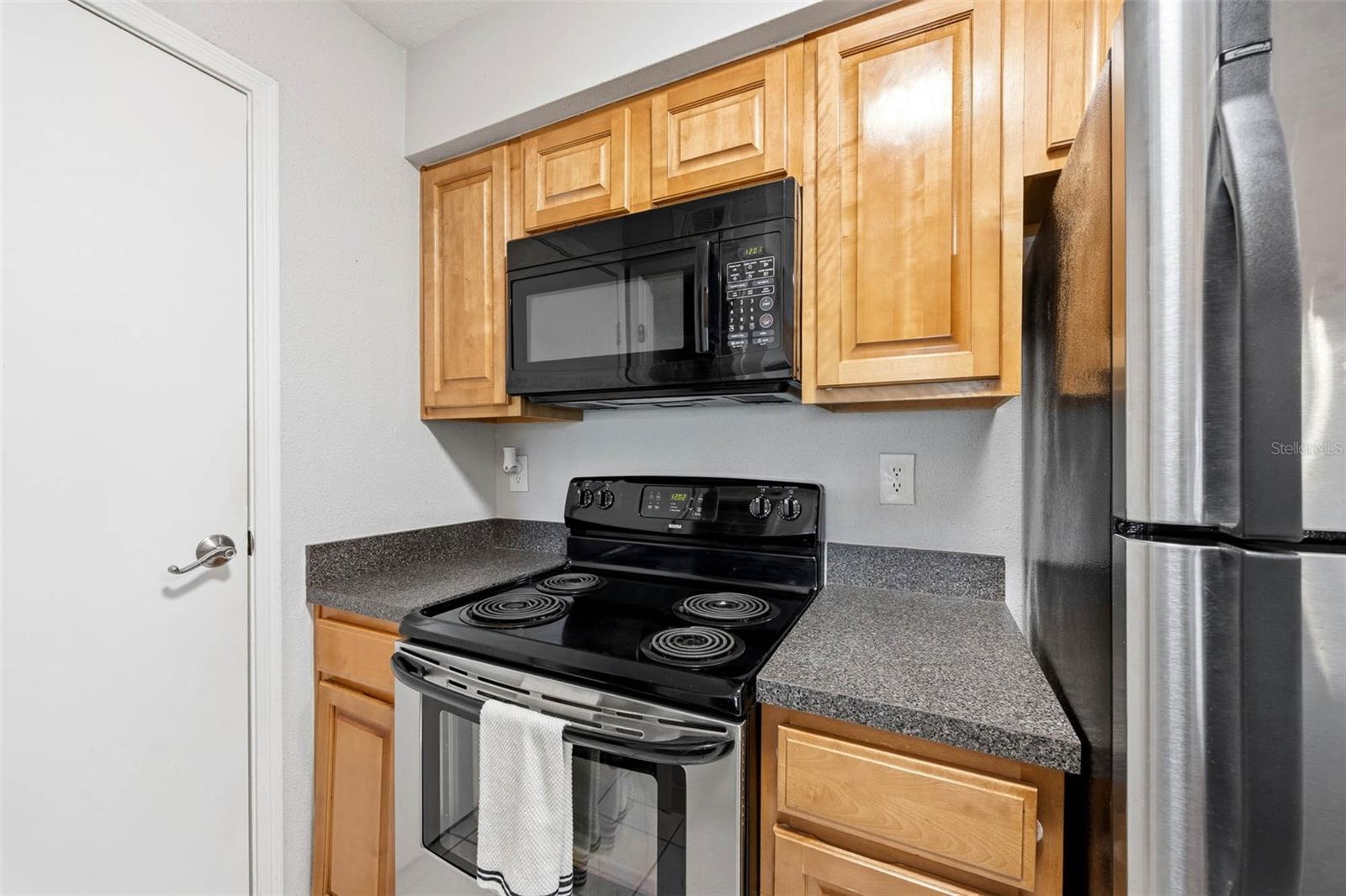 Image 11 of 40 For 9100 Dr Martin Luther King Jr Street N 406