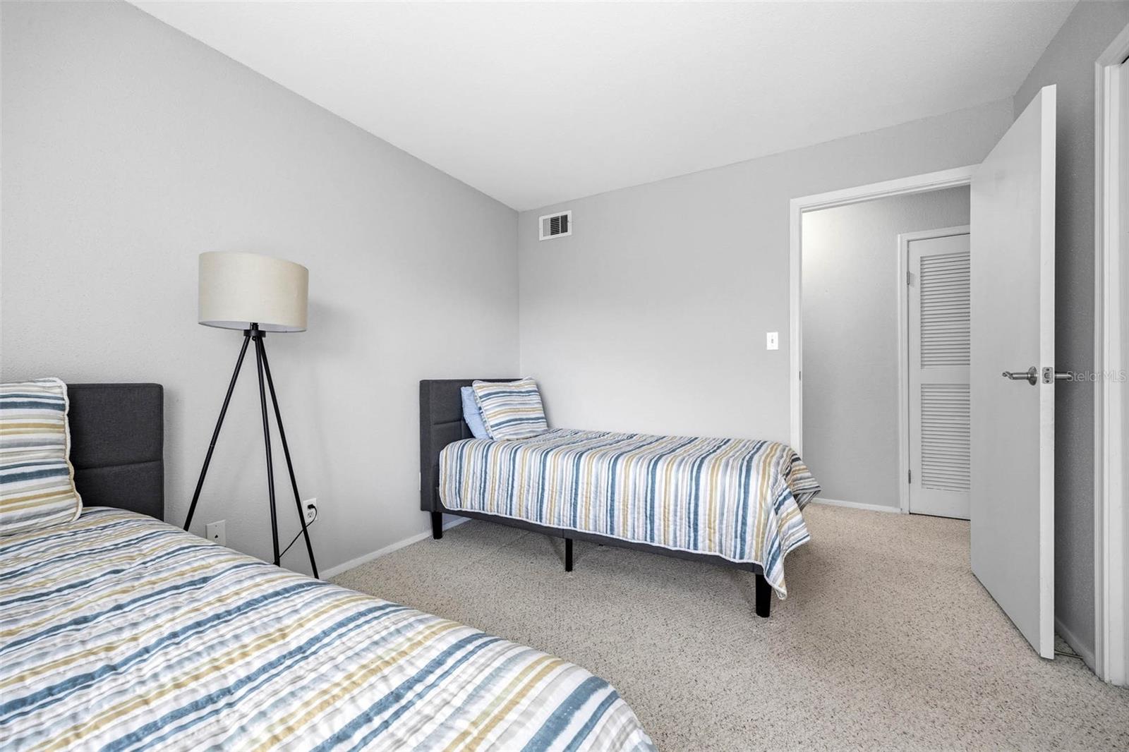 Image 26 of 40 For 9100 Dr Martin Luther King Jr Street N 406