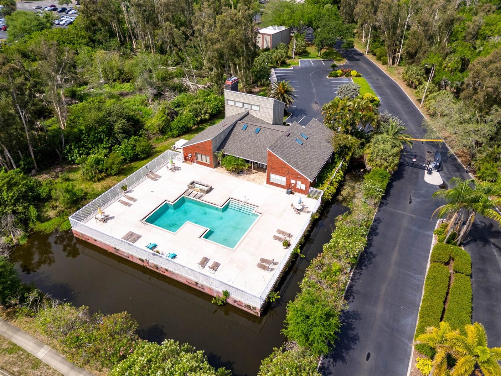 Image 35 of 40 For 9100 Dr Martin Luther King Jr Street N 406