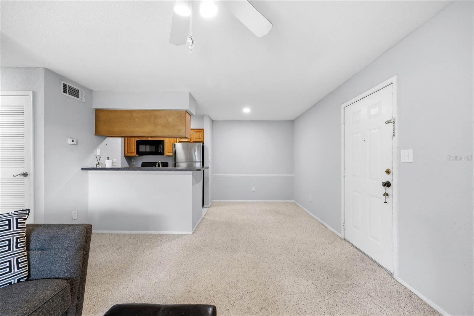 Image 8 of 40 For 9100 Dr Martin Luther King Jr Street N 406