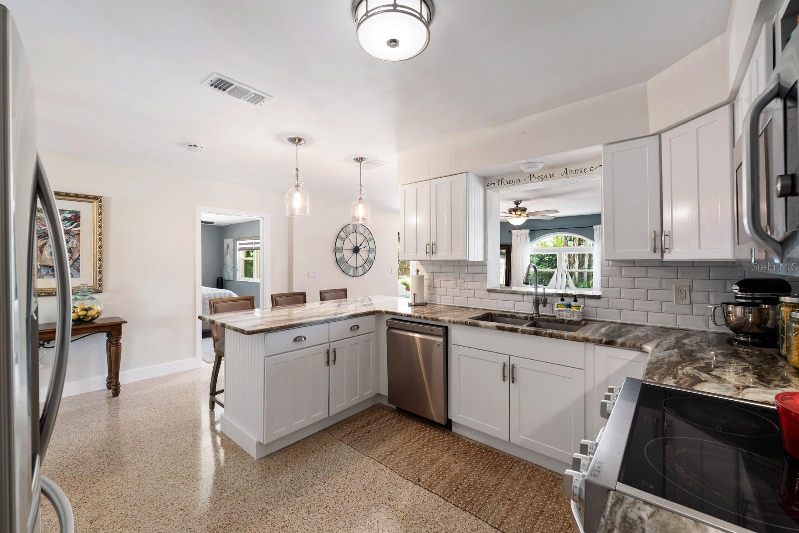 Image 10 of 32 For 1100 36th Avenue Ne