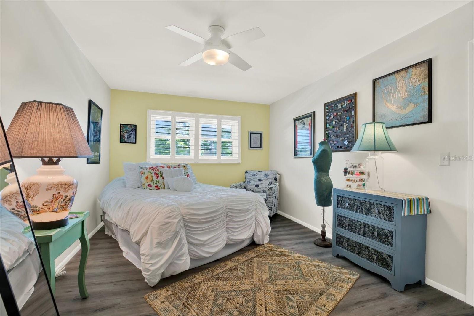 Image 12 of 33 For 5980 Terrace Park Drive N 309