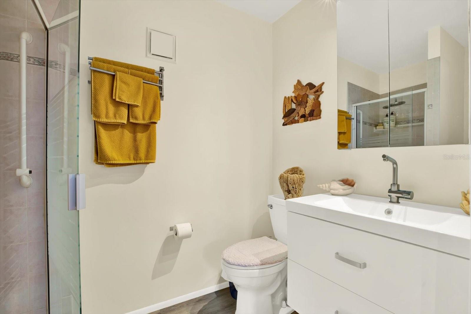 Image 17 of 33 For 5980 Terrace Park Drive N 309