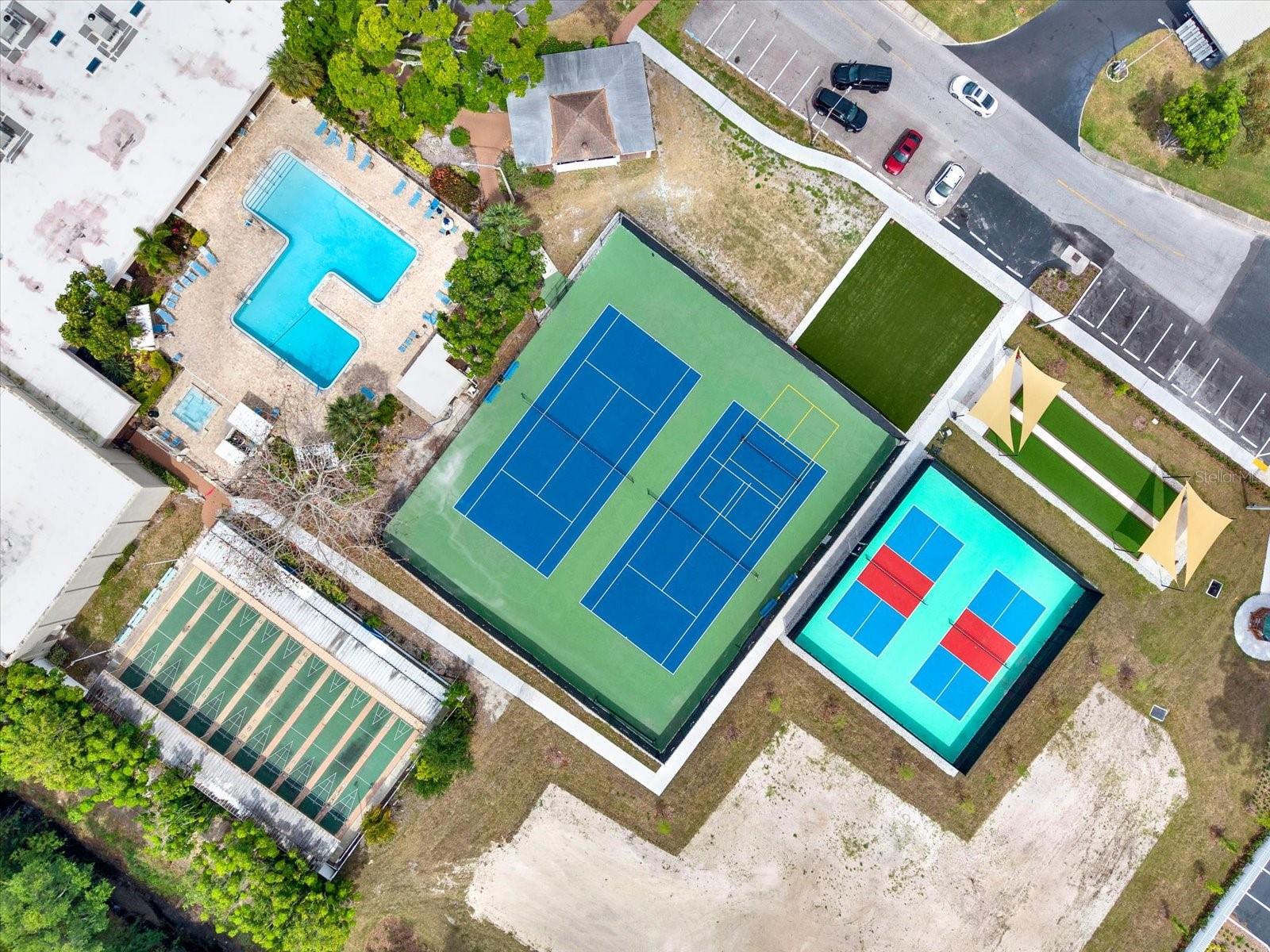 Image 29 of 33 For 5980 Terrace Park Drive N 309