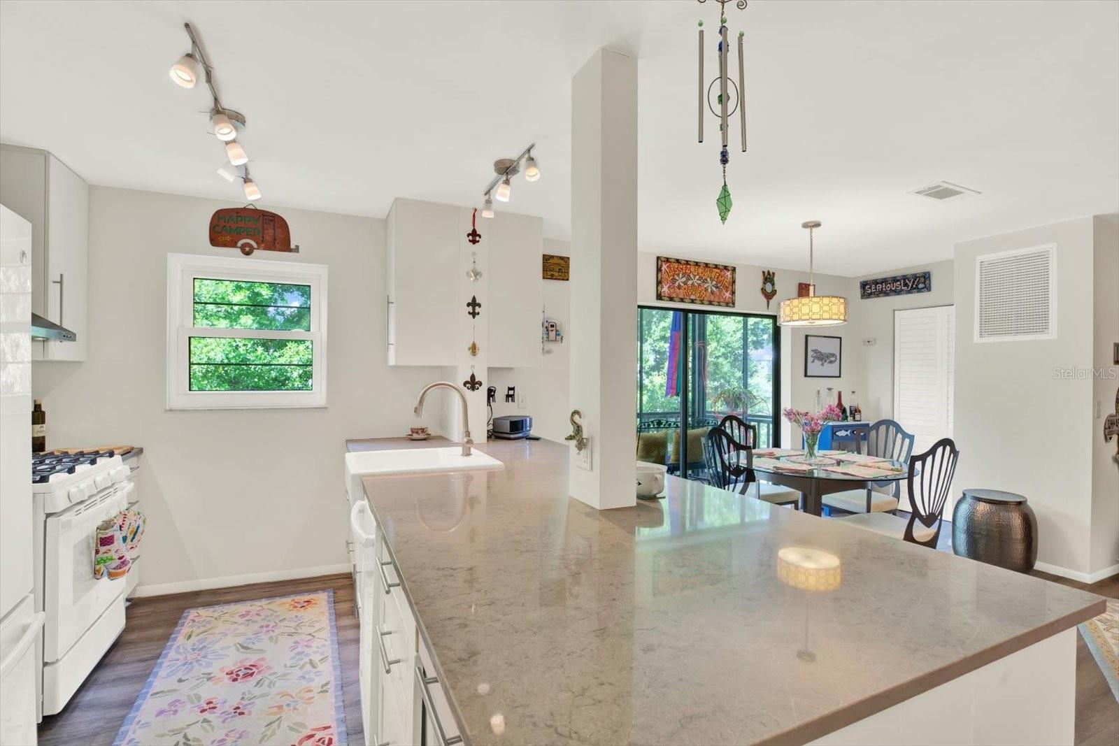 Image 8 of 33 For 5980 Terrace Park Drive N 309