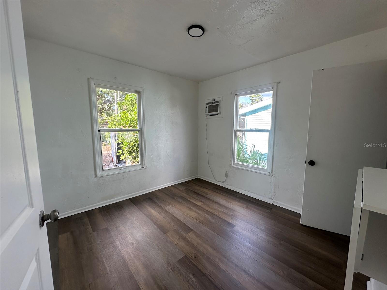 Image 7 of 10 For 4941 Newton Avenue S