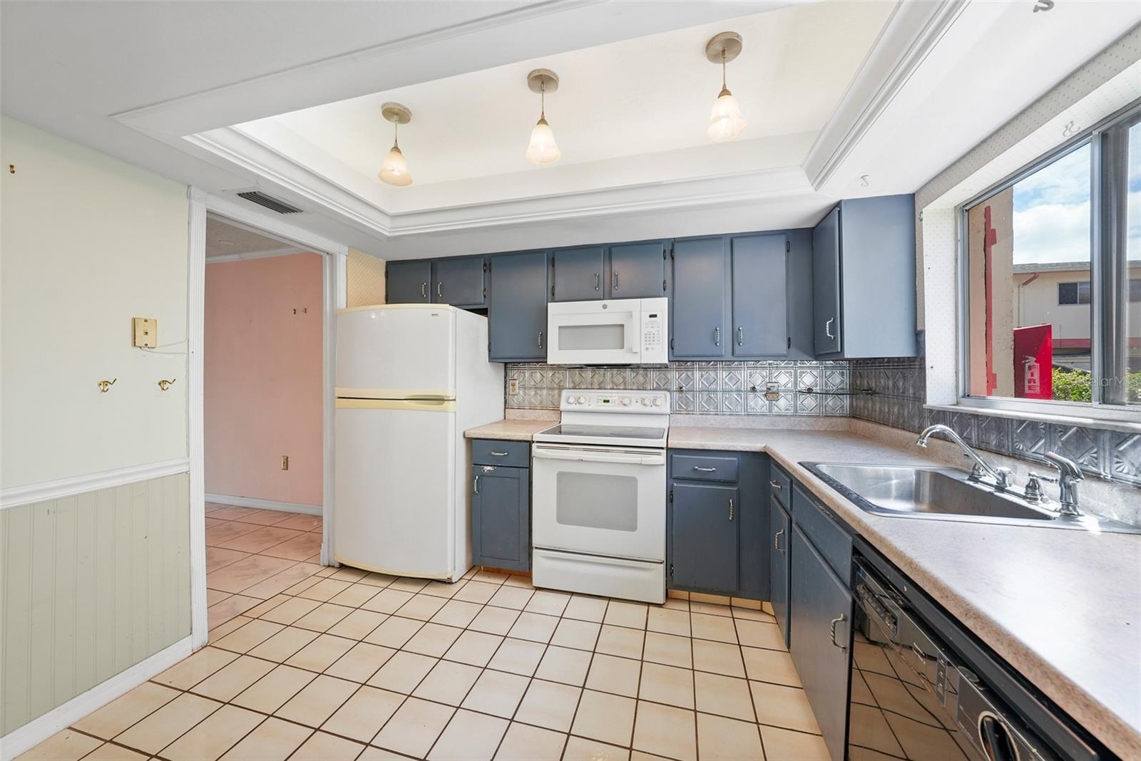 Image 4 of 25 For 1635 58th Terrace S #2