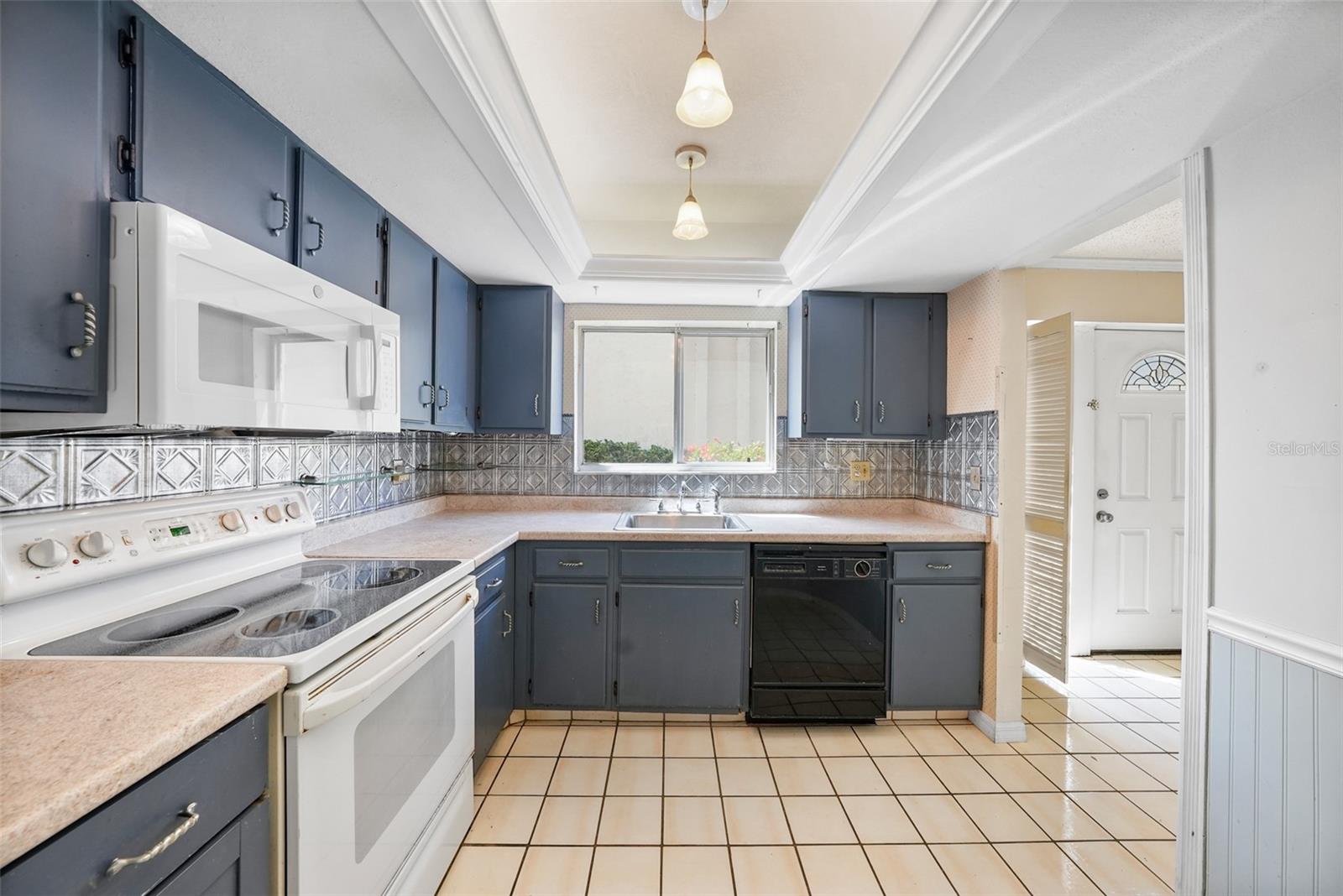 Image 5 of 25 For 1635 58th Terrace S #2