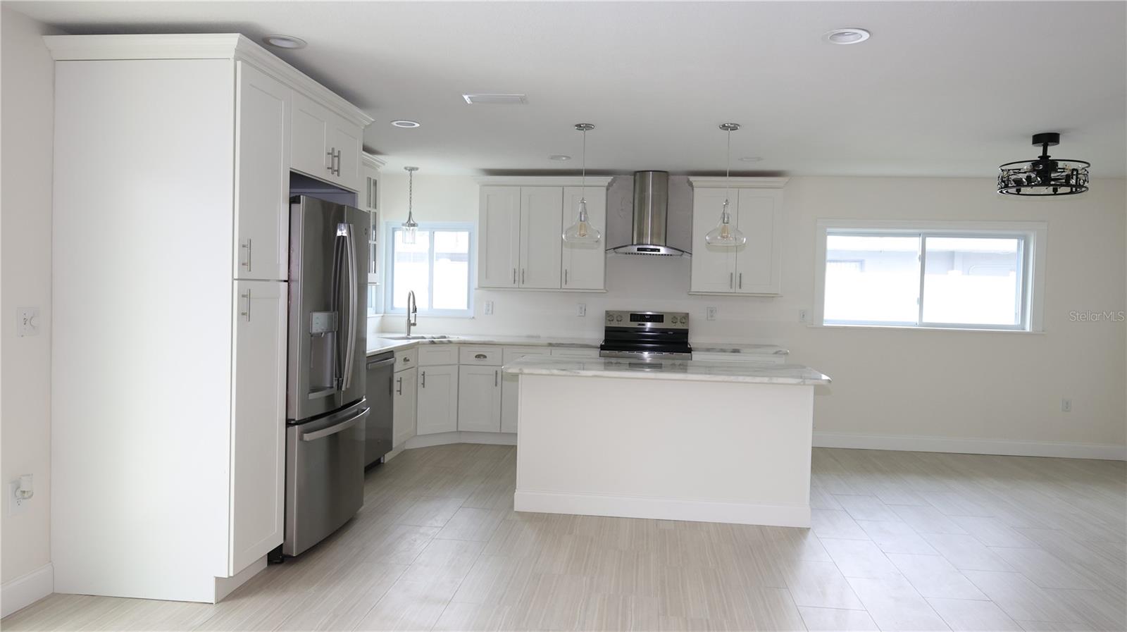 Image 11 of 24 For 9737 San Vincente Way