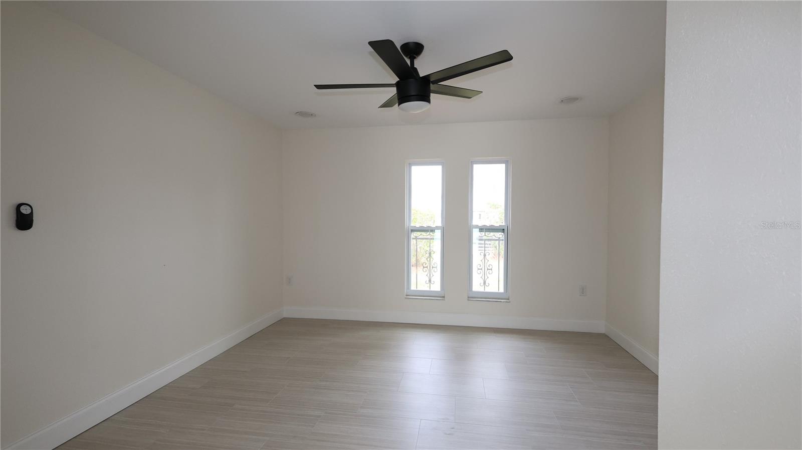 Image 13 of 24 For 9737 San Vincente Way