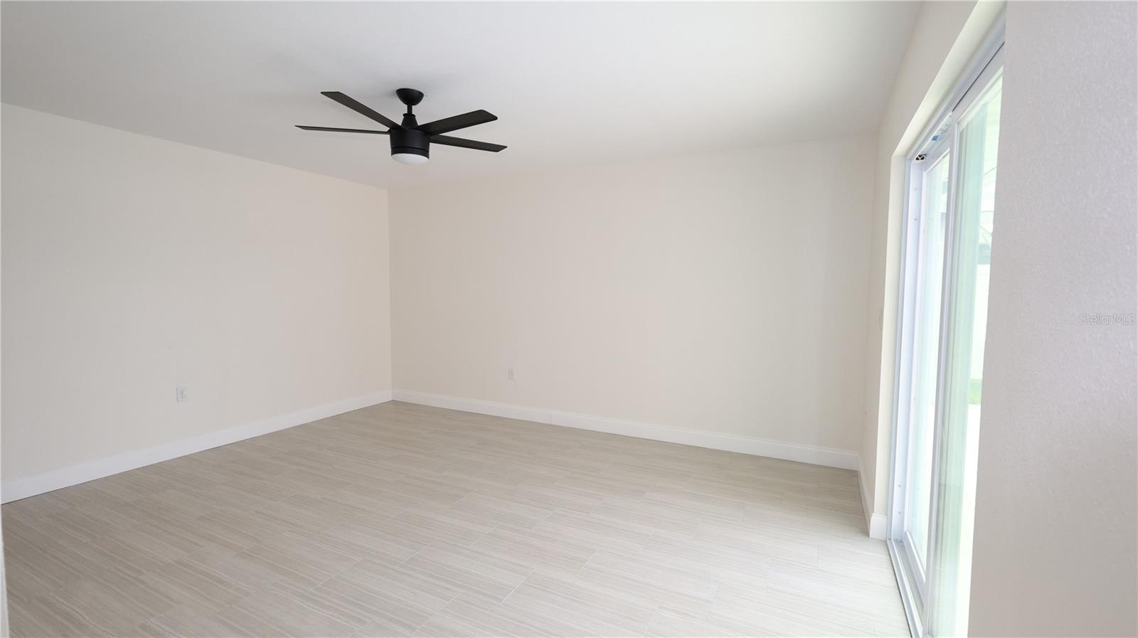 Image 18 of 24 For 9737 San Vincente Way