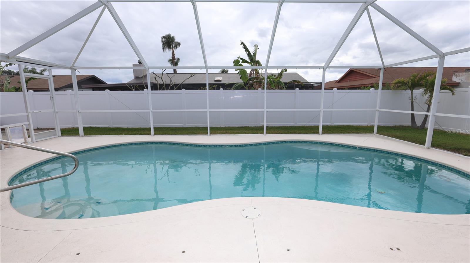 Image 22 of 24 For 9737 San Vincente Way