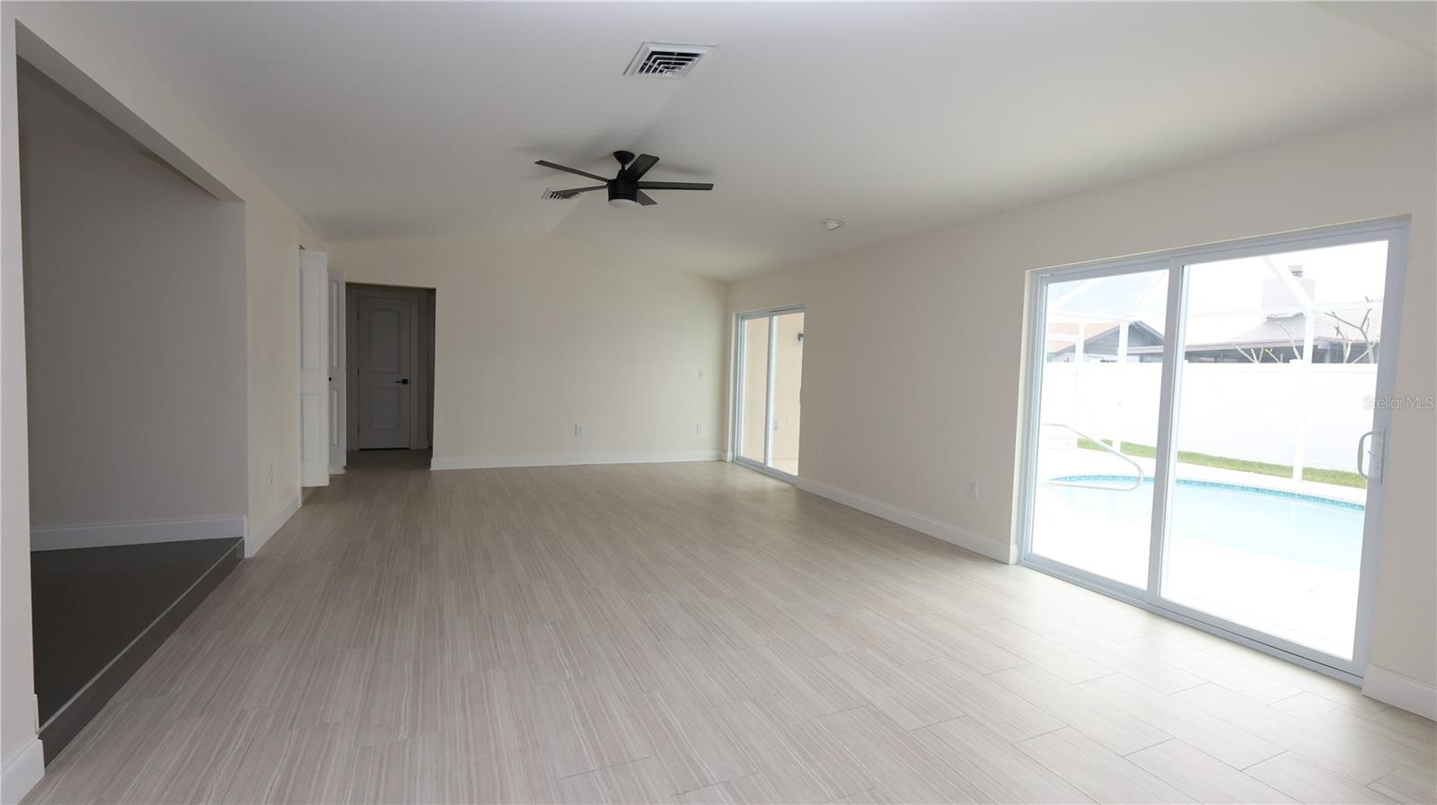 Image 5 of 24 For 9737 San Vincente Way