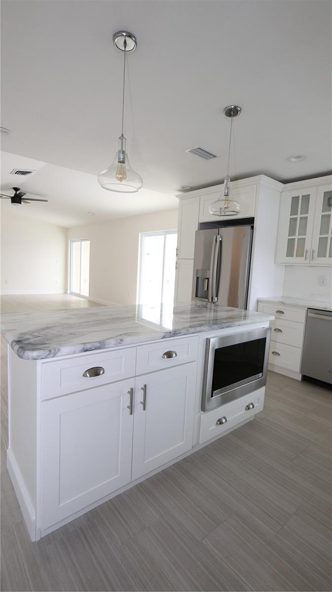 Image 8 of 24 For 9737 San Vincente Way