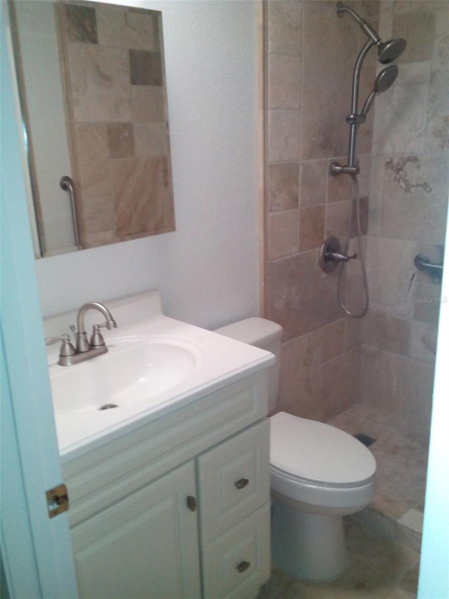 Listing photo id 16 for 11738 96th Place