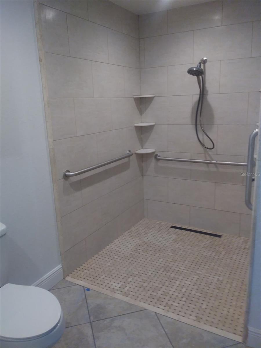 Listing photo id 19 for 11738 96th Place