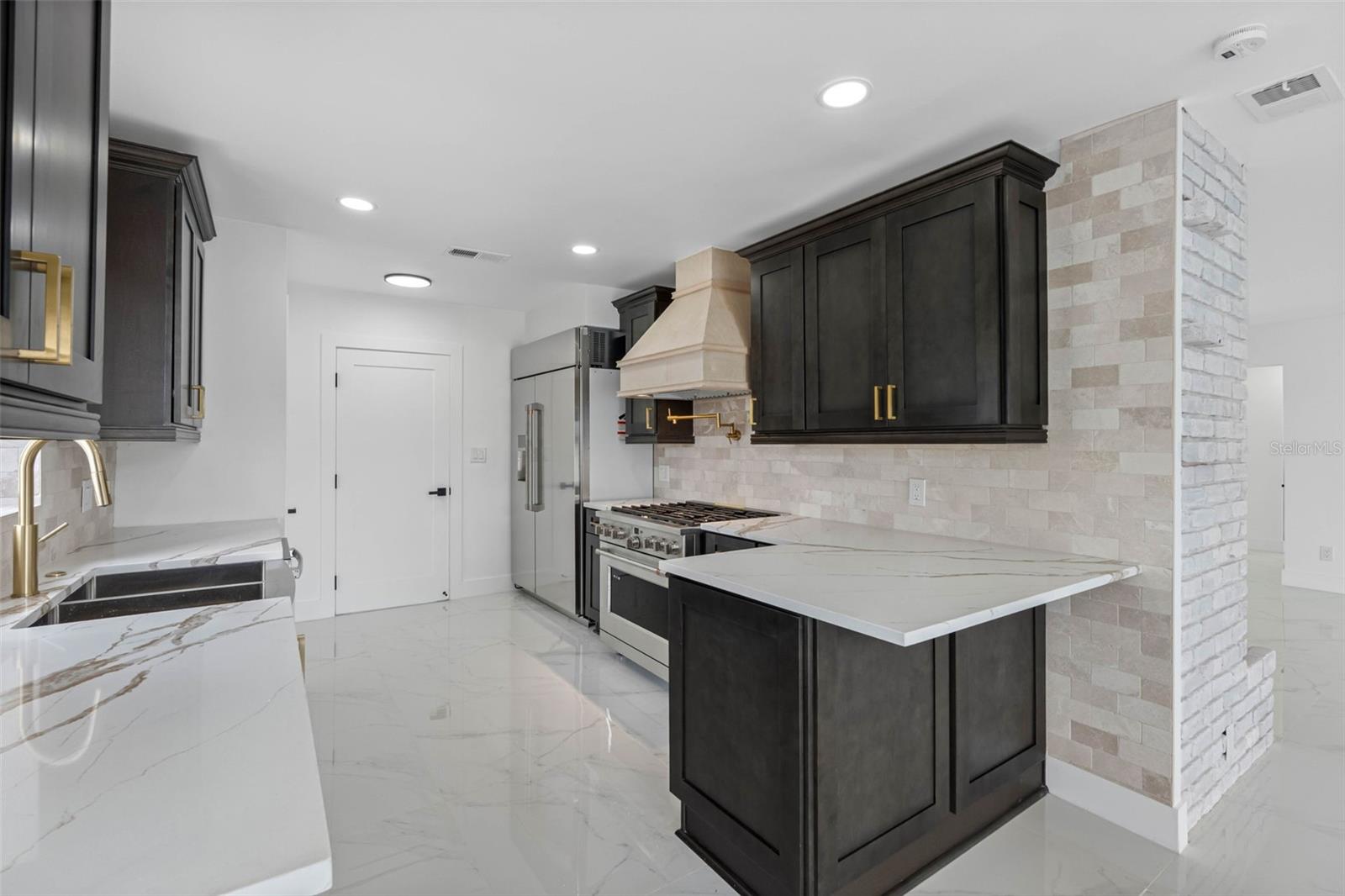 Image 20 of 63 For 520 115th Avenue