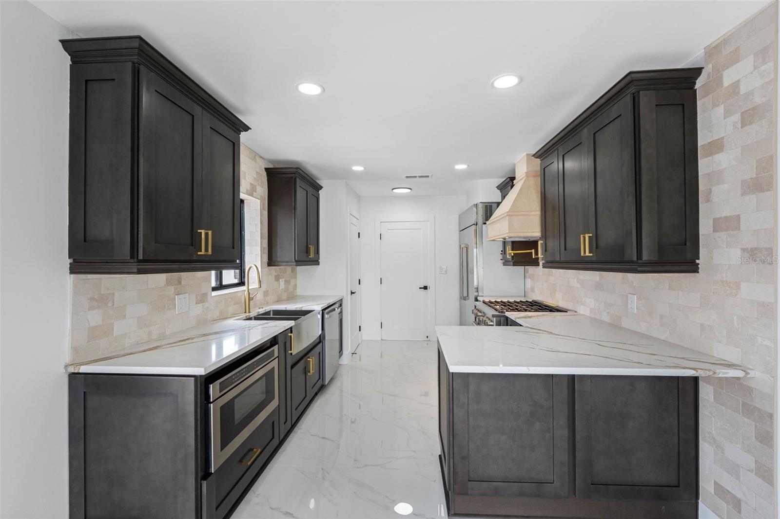 Image 21 of 63 For 520 115th Avenue