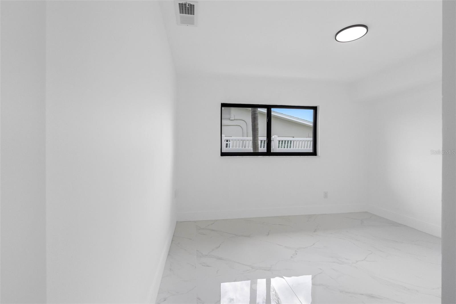 Image 52 of 63 For 520 115th Avenue