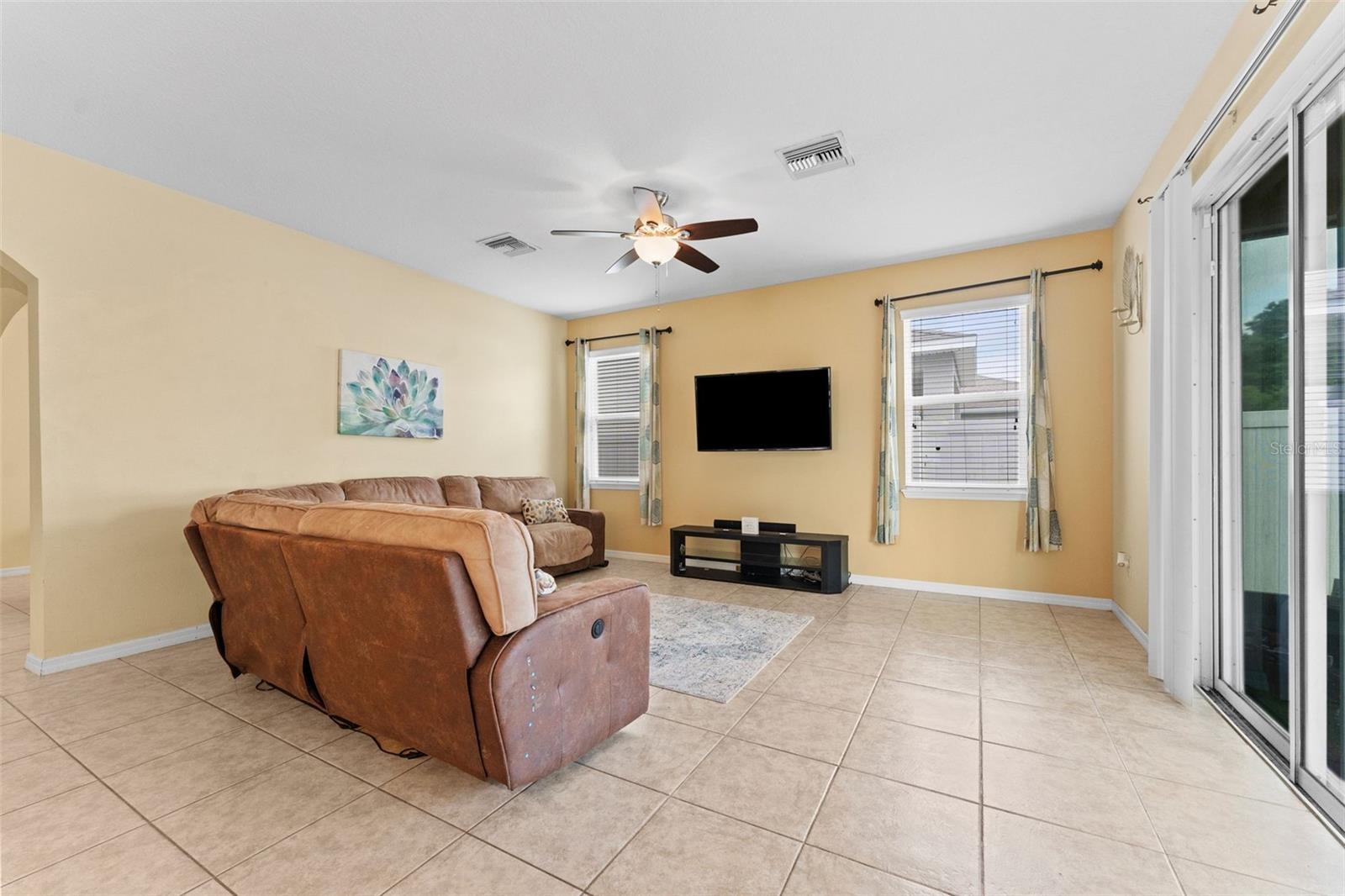 Image 14 of 47 For 11620 Warren Oaks Pl