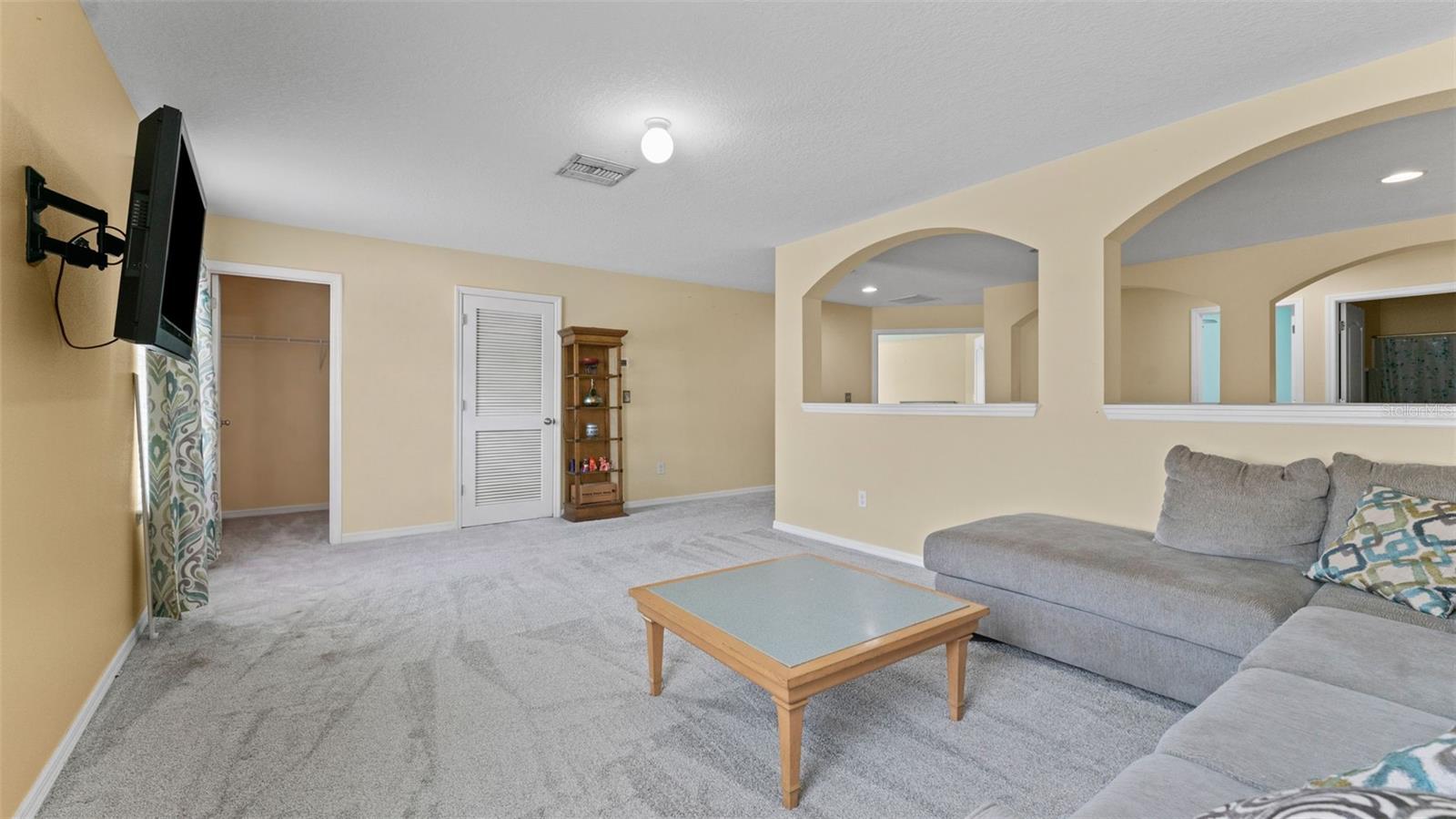 Image 19 of 47 For 11620 Warren Oaks Pl