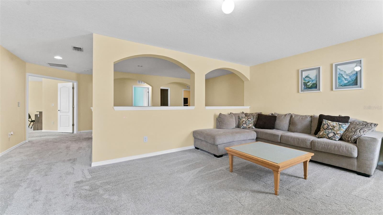 Image 20 of 47 For 11620 Warren Oaks Pl