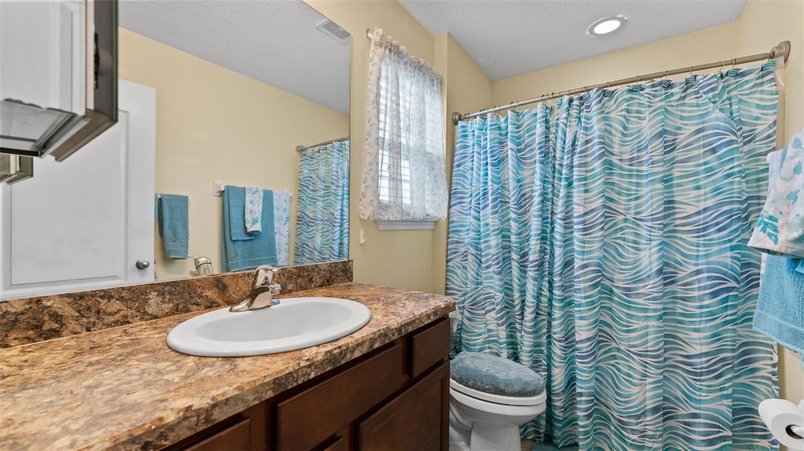 Image 29 of 47 For 11620 Warren Oaks Pl