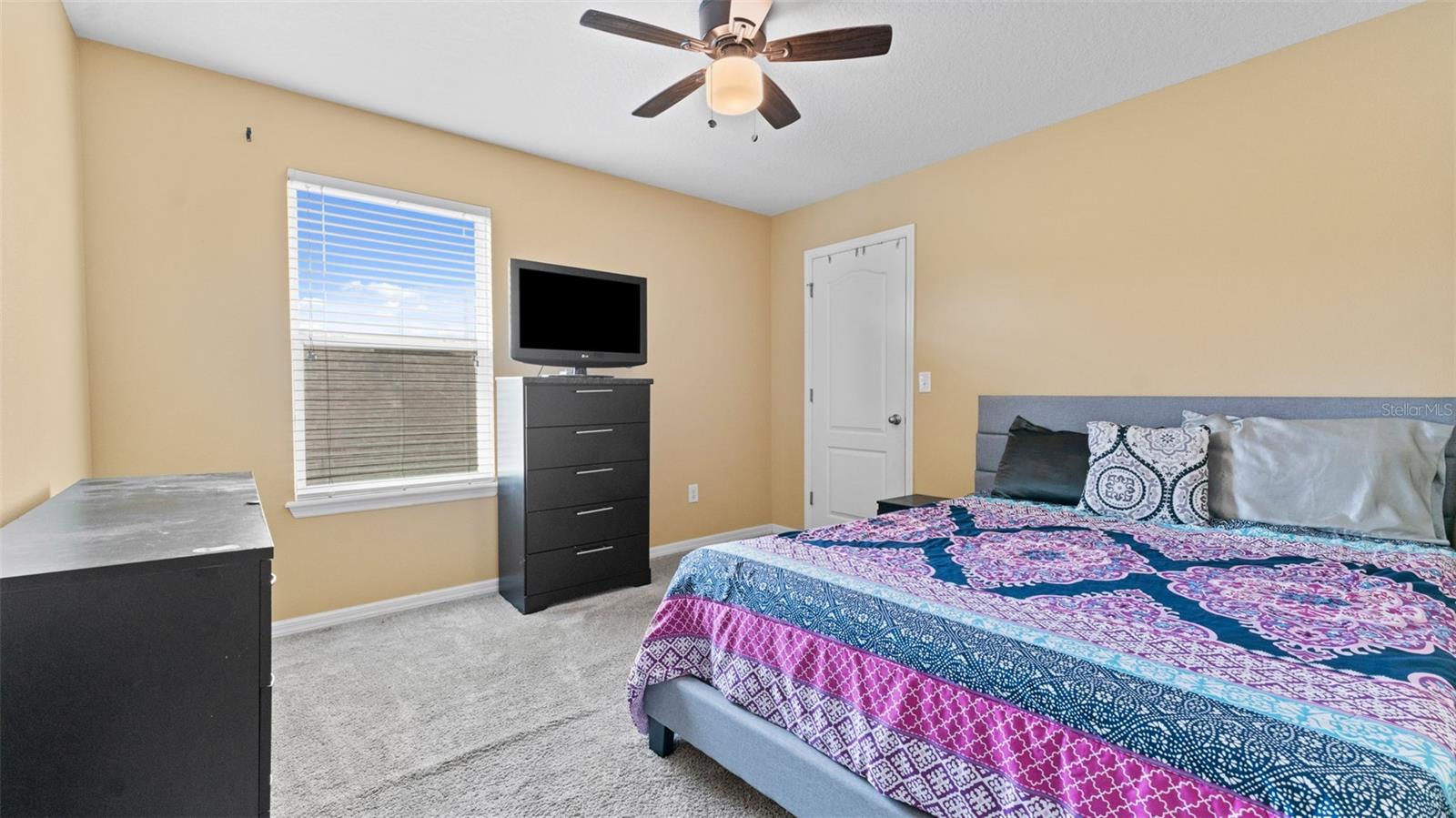 Image 33 of 47 For 11620 Warren Oaks Pl