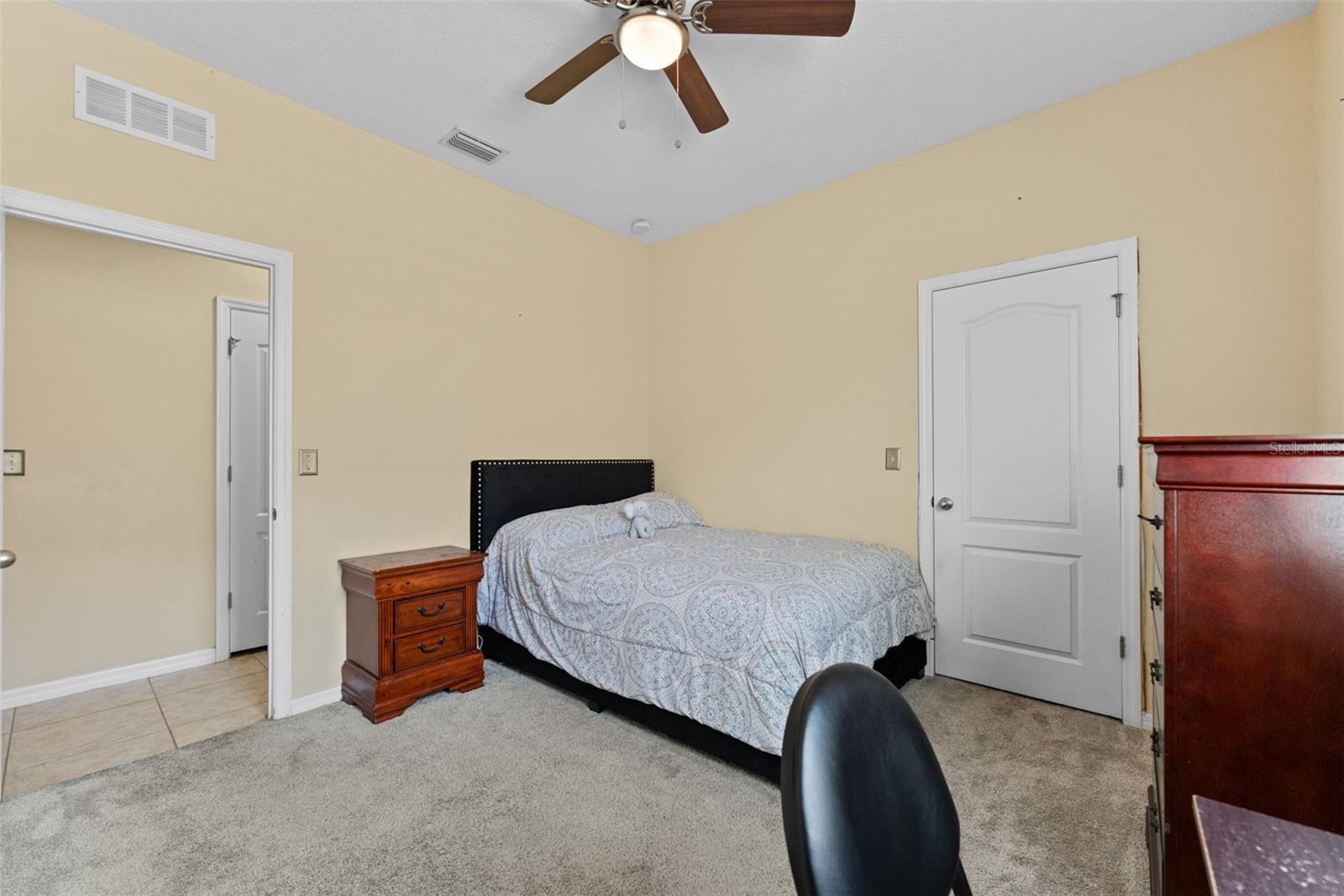 Image 35 of 47 For 11620 Warren Oaks Pl