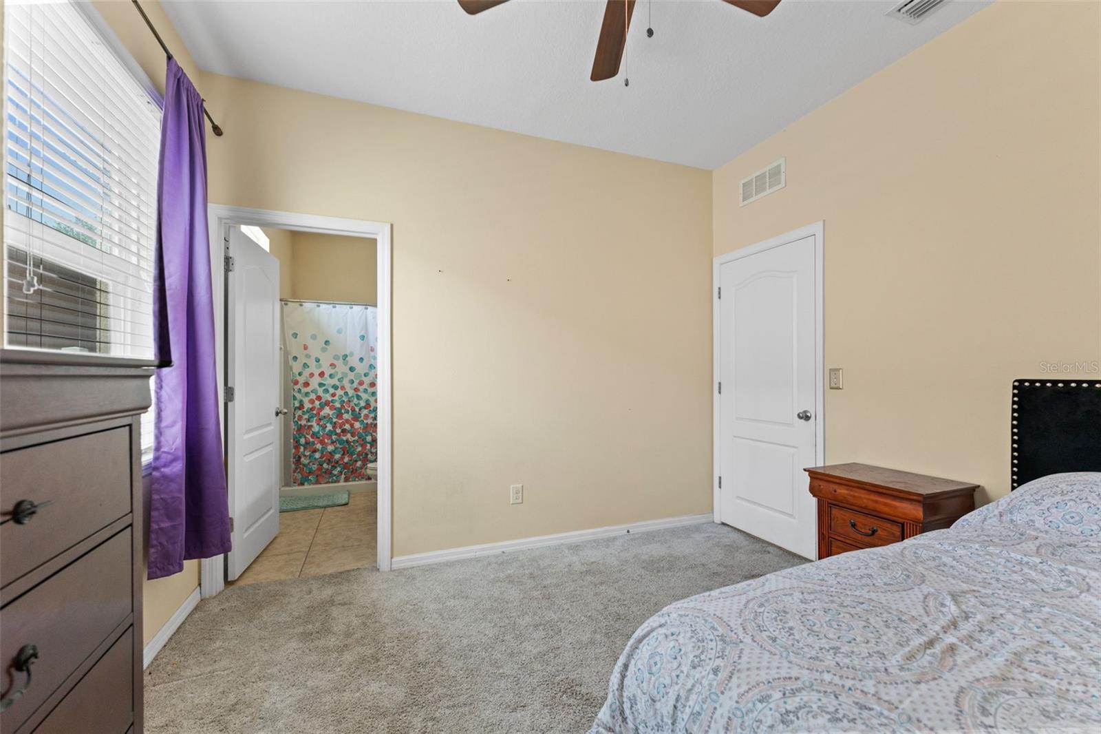 Image 36 of 47 For 11620 Warren Oaks Pl