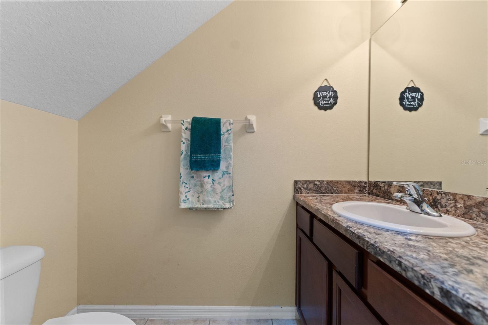 Image 38 of 47 For 11620 Warren Oaks Pl