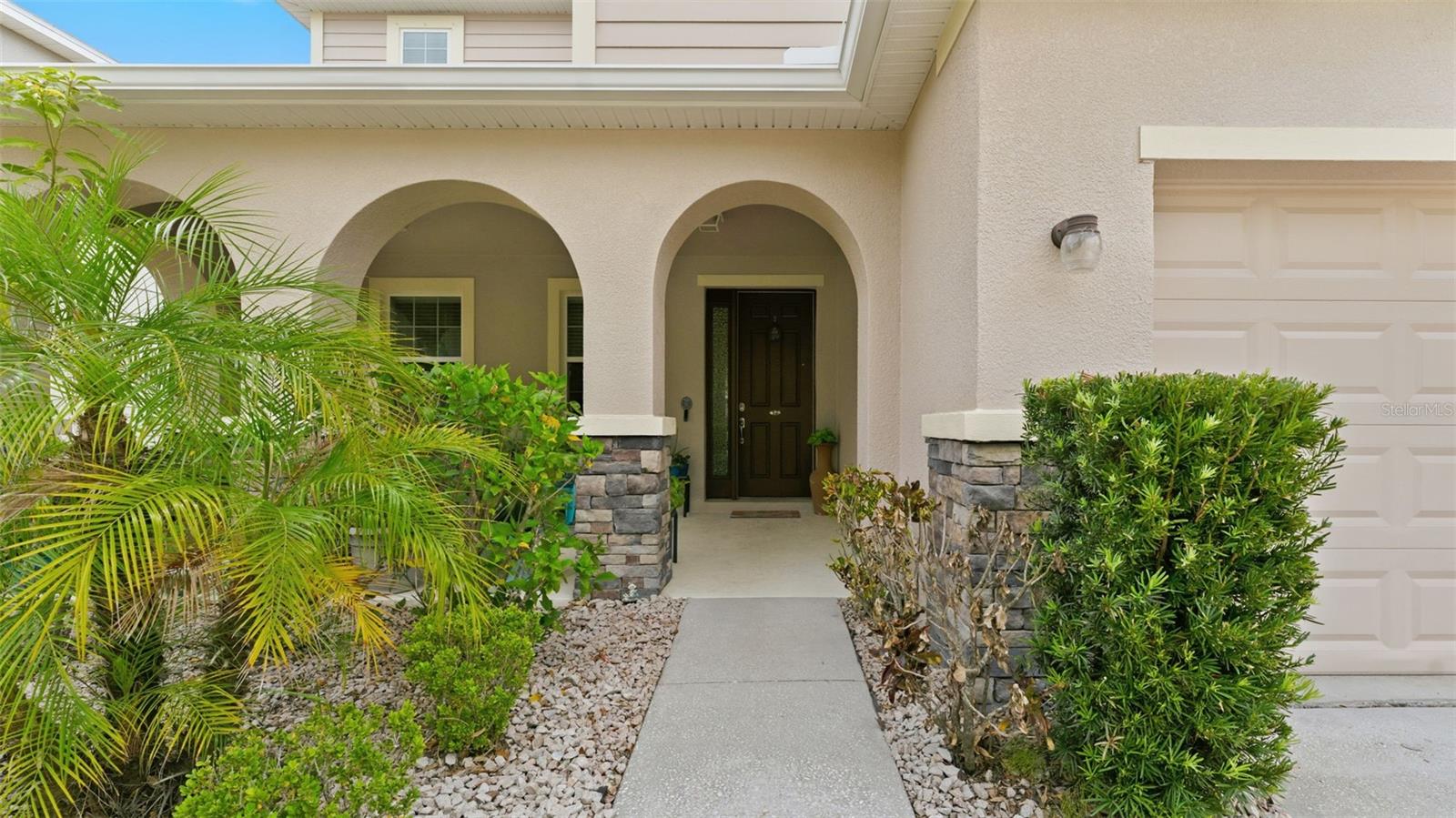 Image 4 of 47 For 11620 Warren Oaks Pl