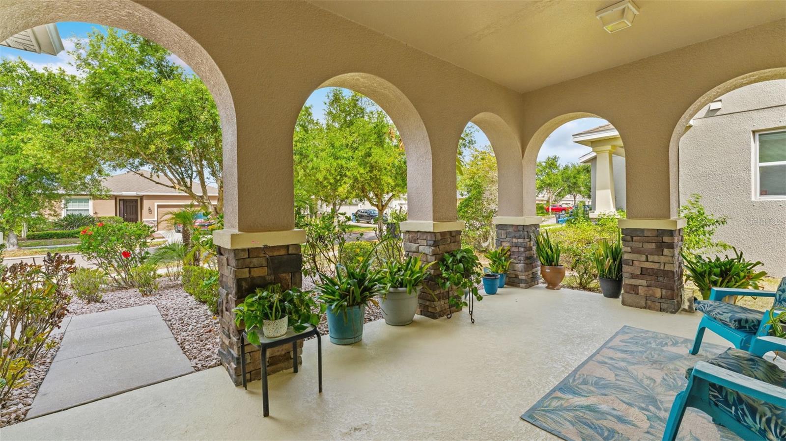 Image 6 of 47 For 11620 Warren Oaks Pl