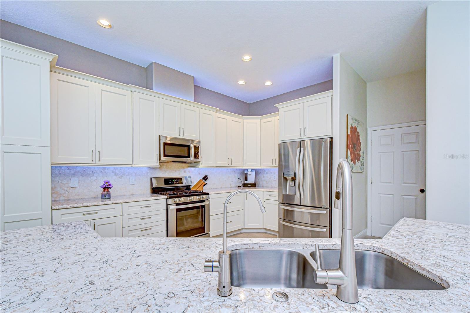 Image 14 of 42 For 5612 Eagleglen Place