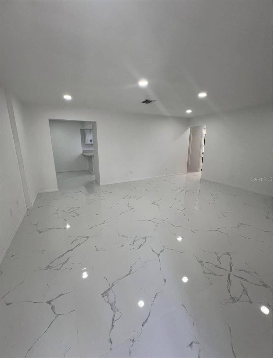 Image 4 of 10 For 2101 Hibiscus Road