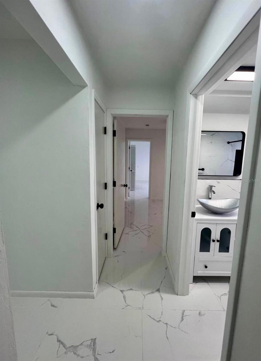 Image 7 of 10 For 2101 Hibiscus Road