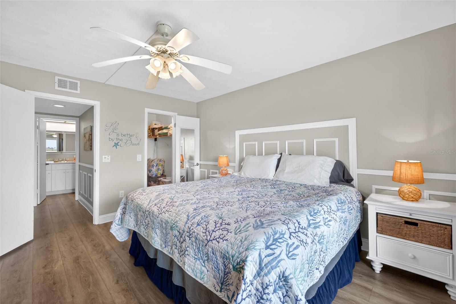 Image 20 of 28 For 19451 Gulf Boulevard 204