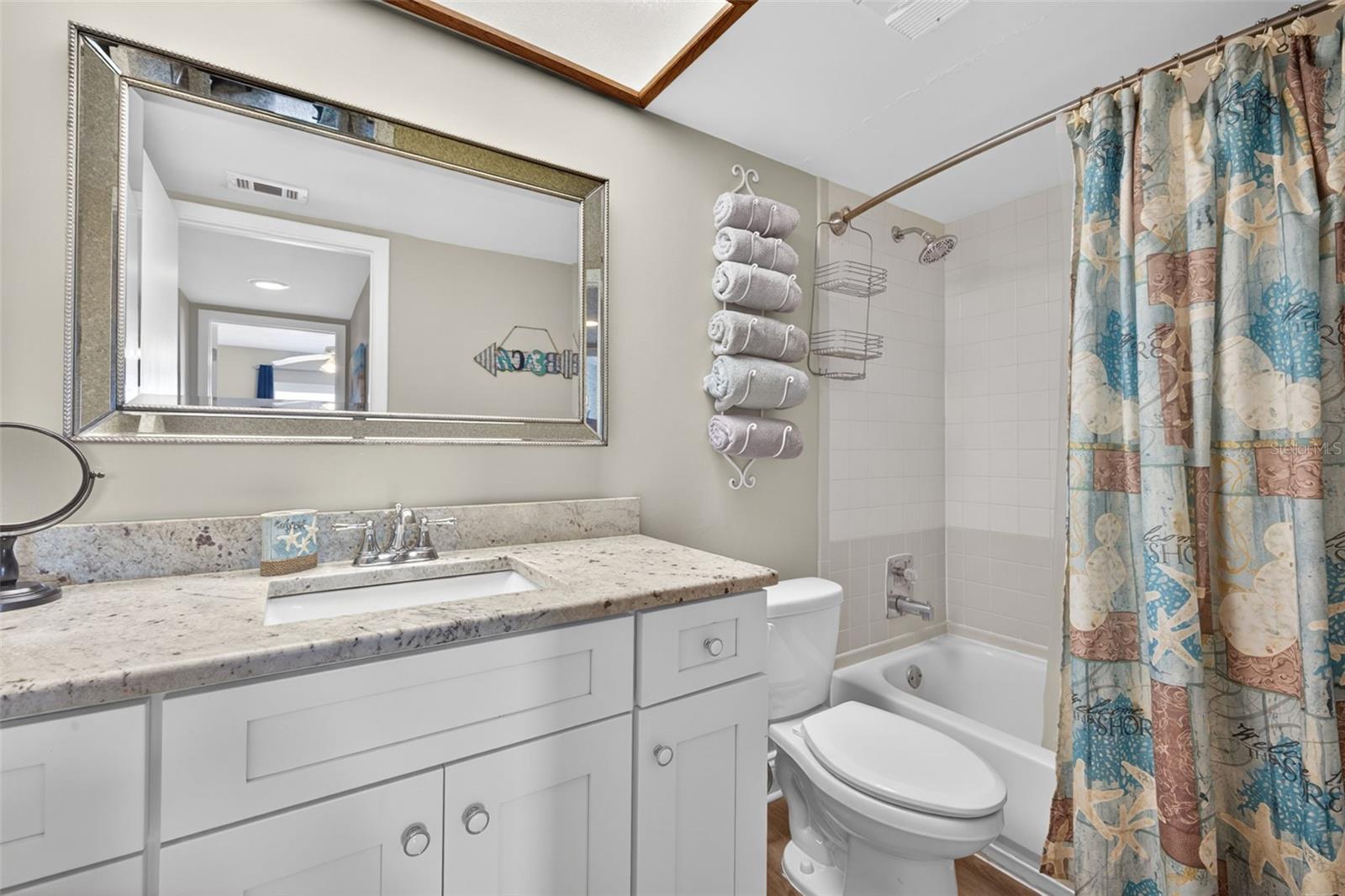 Image 22 of 28 For 19451 Gulf Boulevard 204