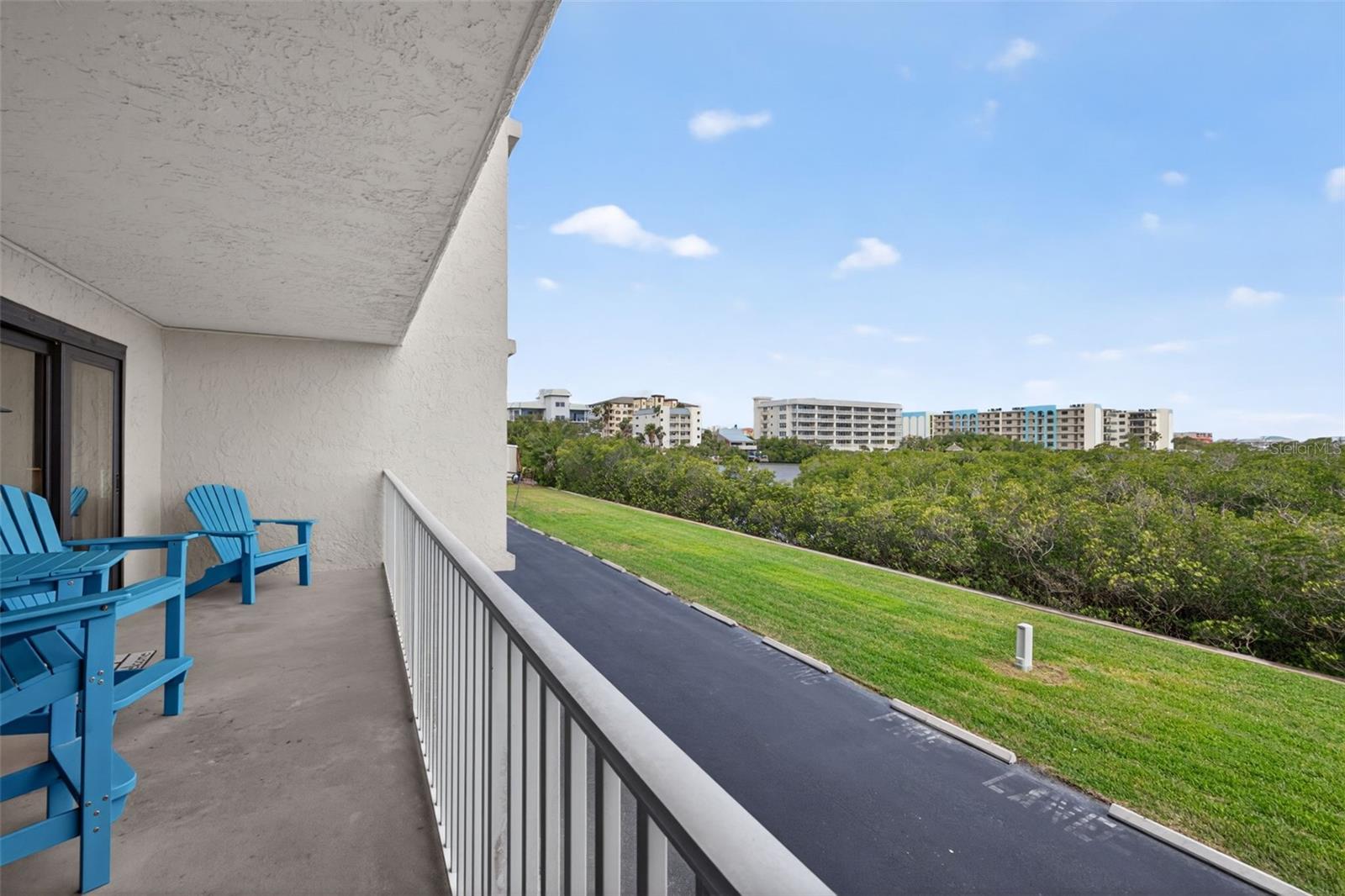 Image 27 of 28 For 19451 Gulf Boulevard 204