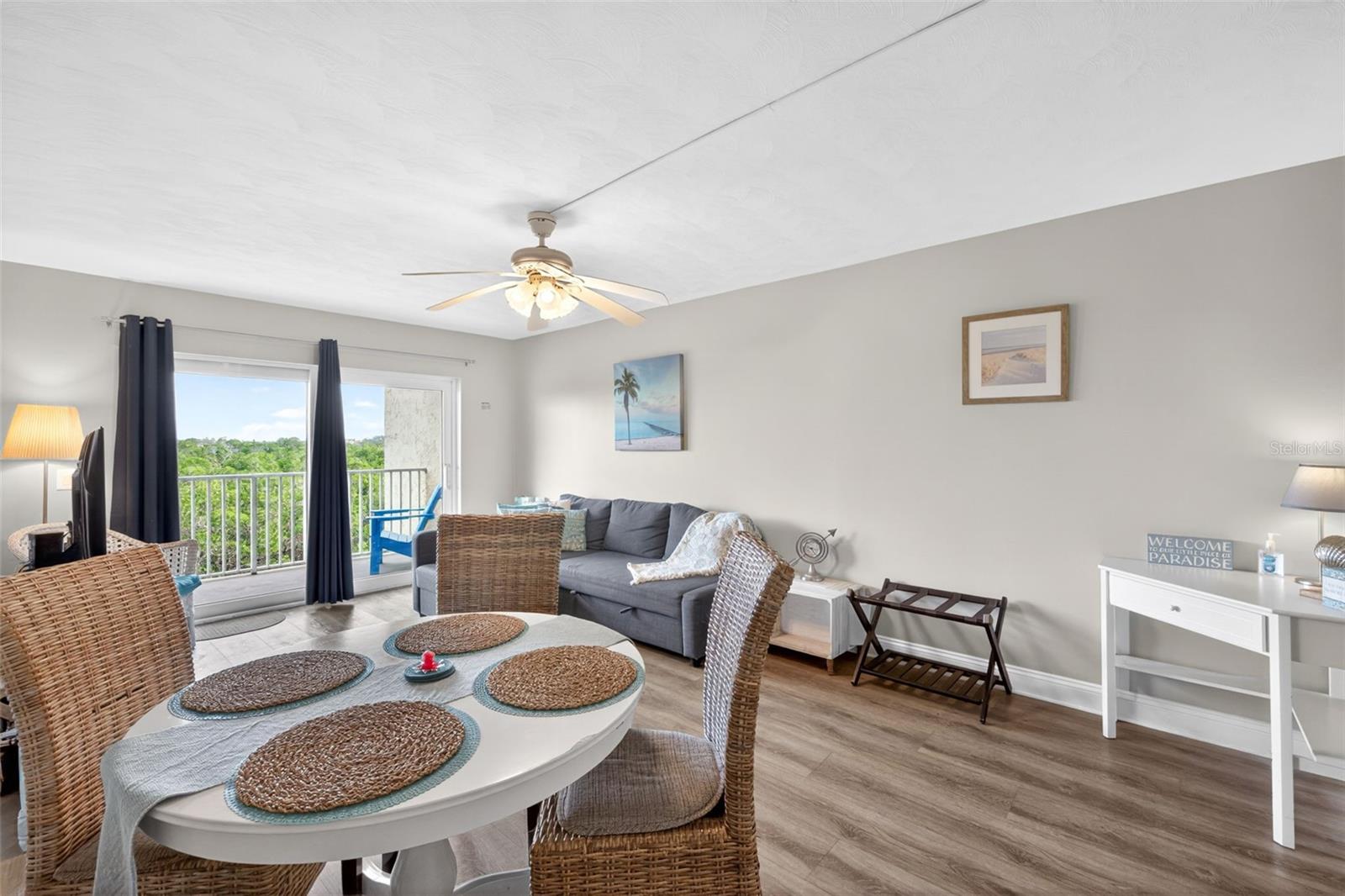 Image 9 of 28 For 19451 Gulf Boulevard 204