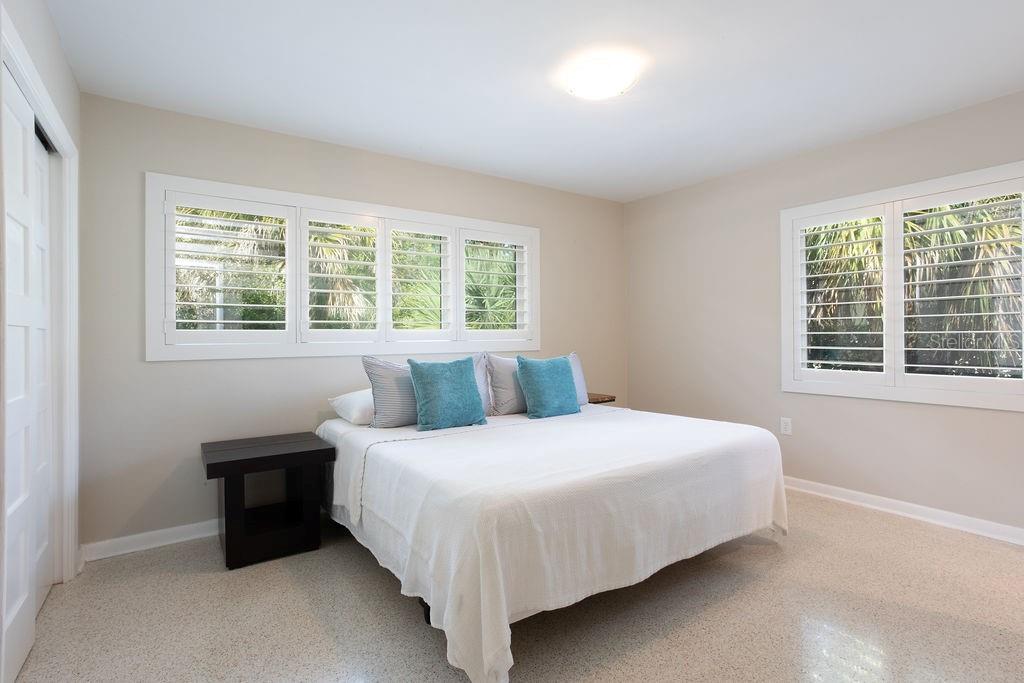 Image 17 of 27 For 308 Palmetto Lane