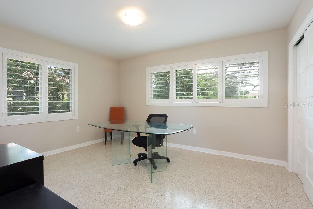 Image 20 of 27 For 308 Palmetto Lane