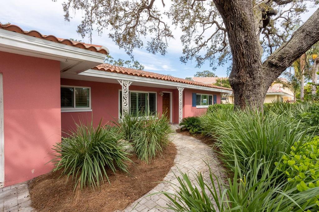 Image 3 of 27 For 308 Palmetto Lane