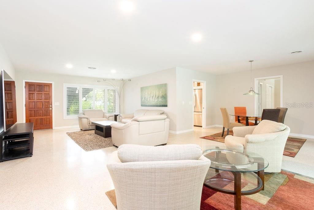 Image 7 of 27 For 308 Palmetto Lane