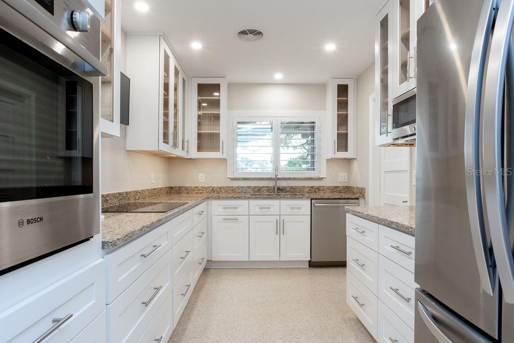 Image 9 of 27 For 308 Palmetto Lane