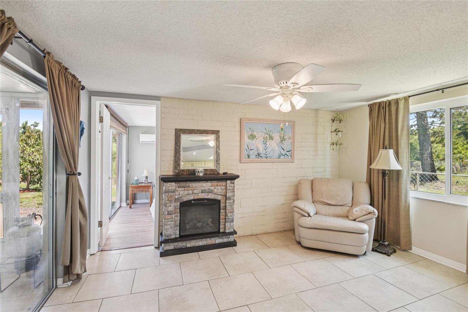 Image 10 of 50 For 1714 Springdale Drive