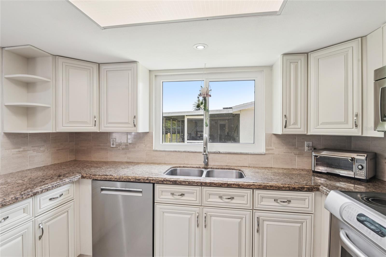 Image 15 of 50 For 1714 Springdale Drive