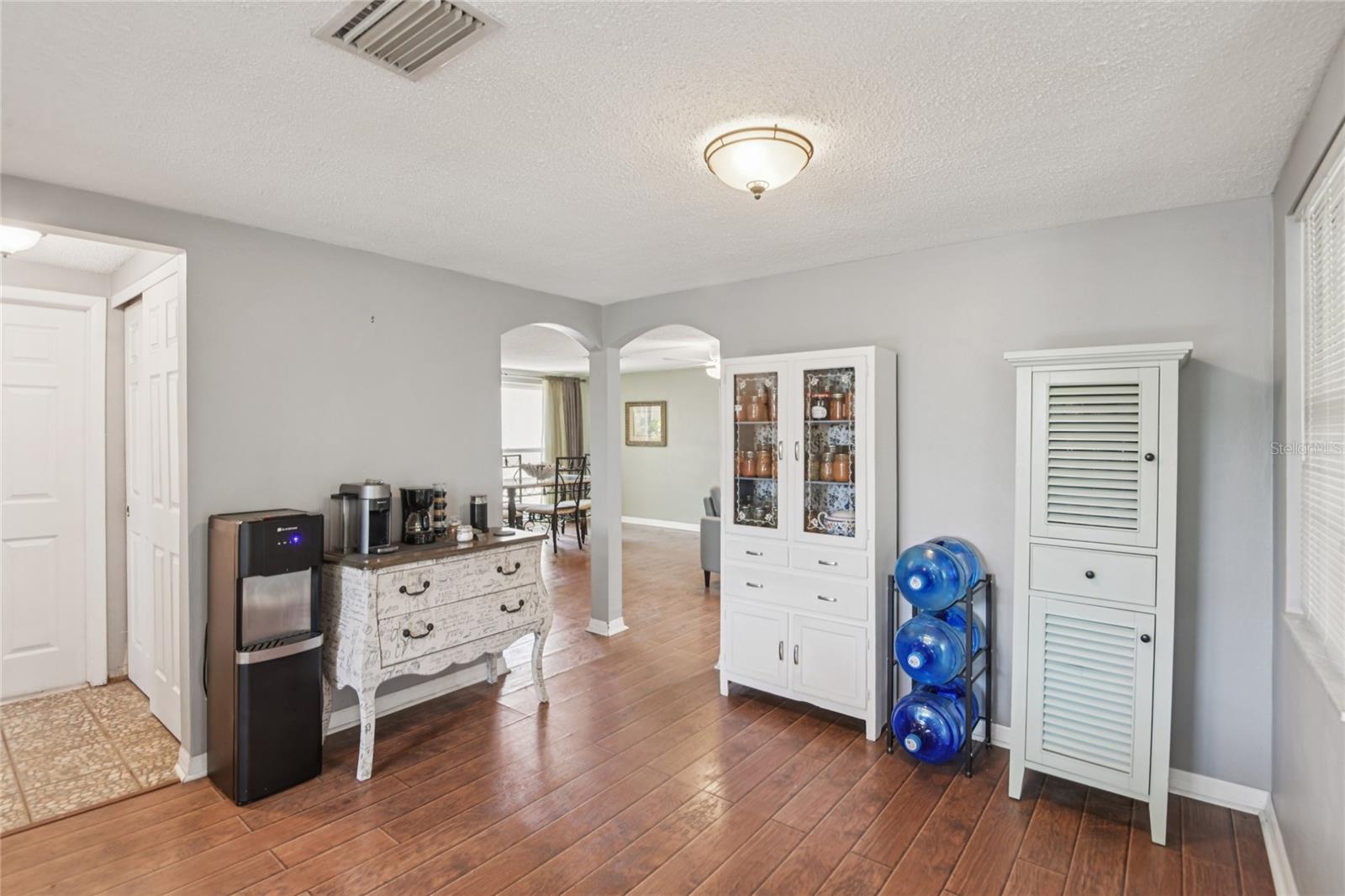 Image 17 of 50 For 1714 Springdale Drive