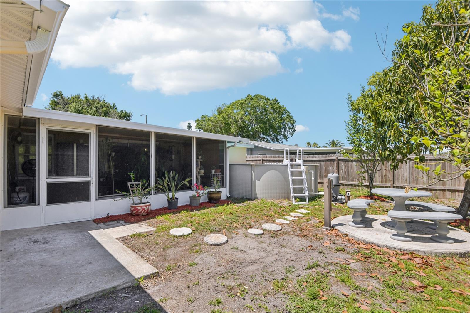 Image 32 of 50 For 1714 Springdale Drive