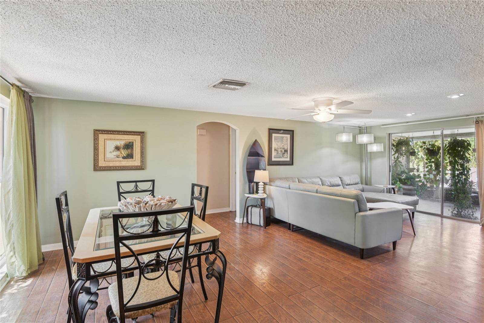 Image 7 of 50 For 1714 Springdale Drive